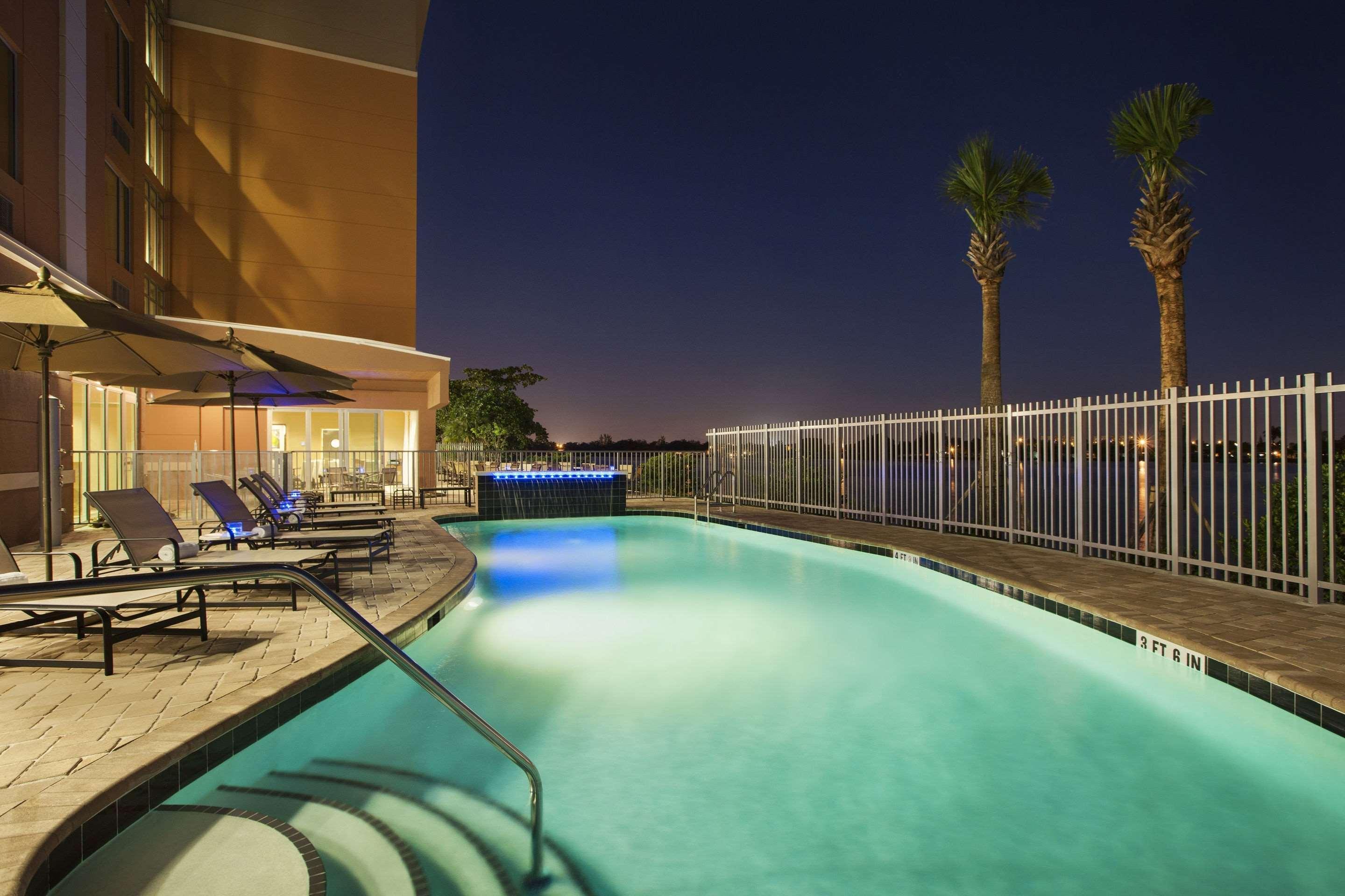 Cambria Hotel Miami Airport - Blue Lagoon Exterior foto